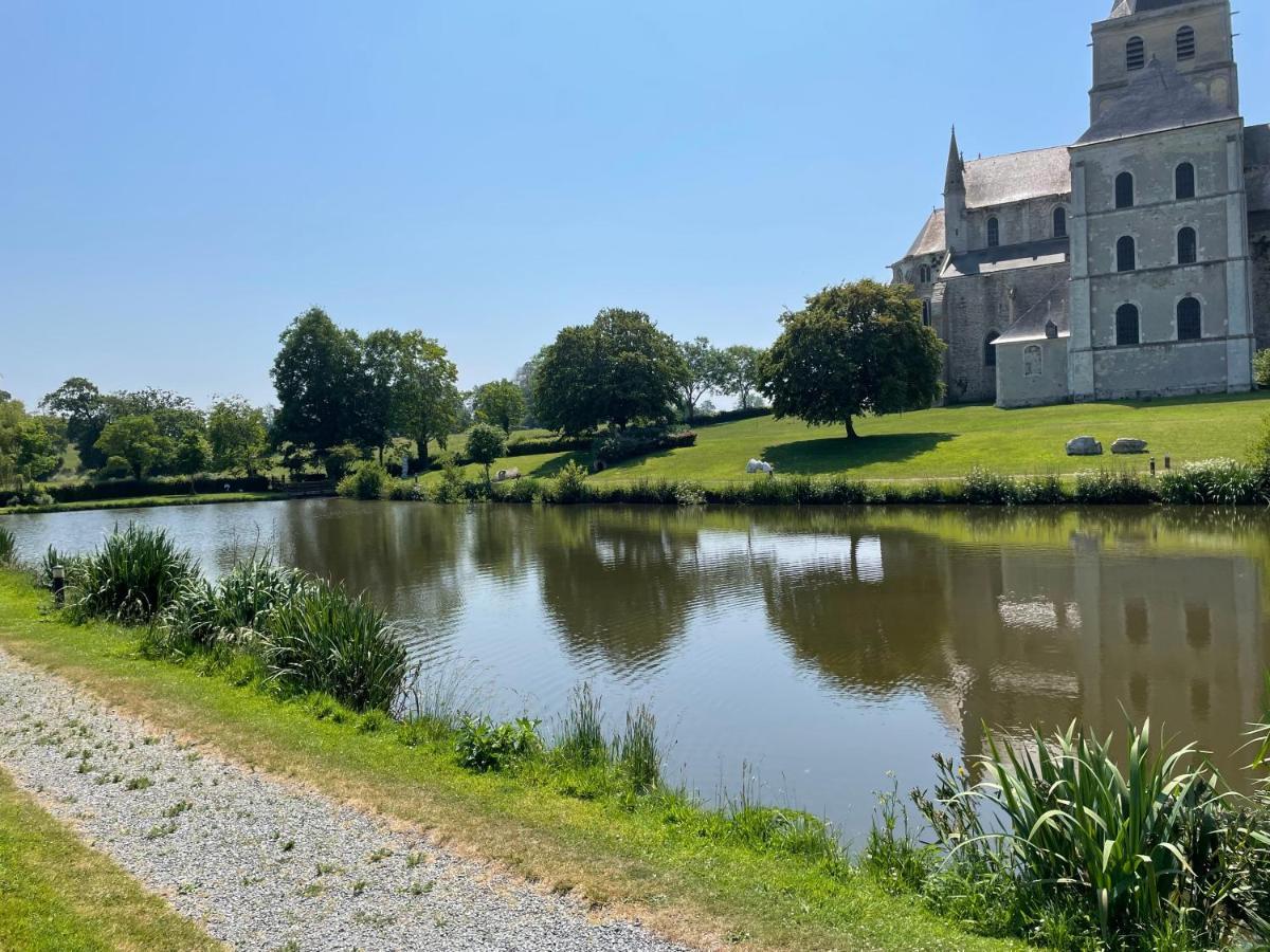 Le Courtil Villa Cerisy-la-Foret Kültér fotó